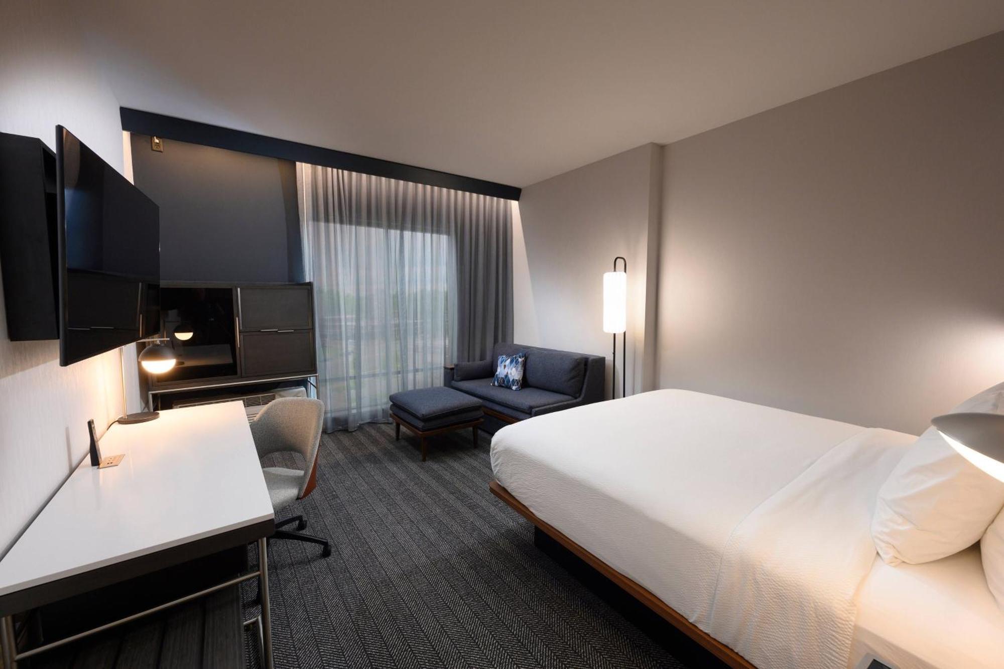 Courtyard By Marriott Charlotte Waverly Ballantyne Esterno foto